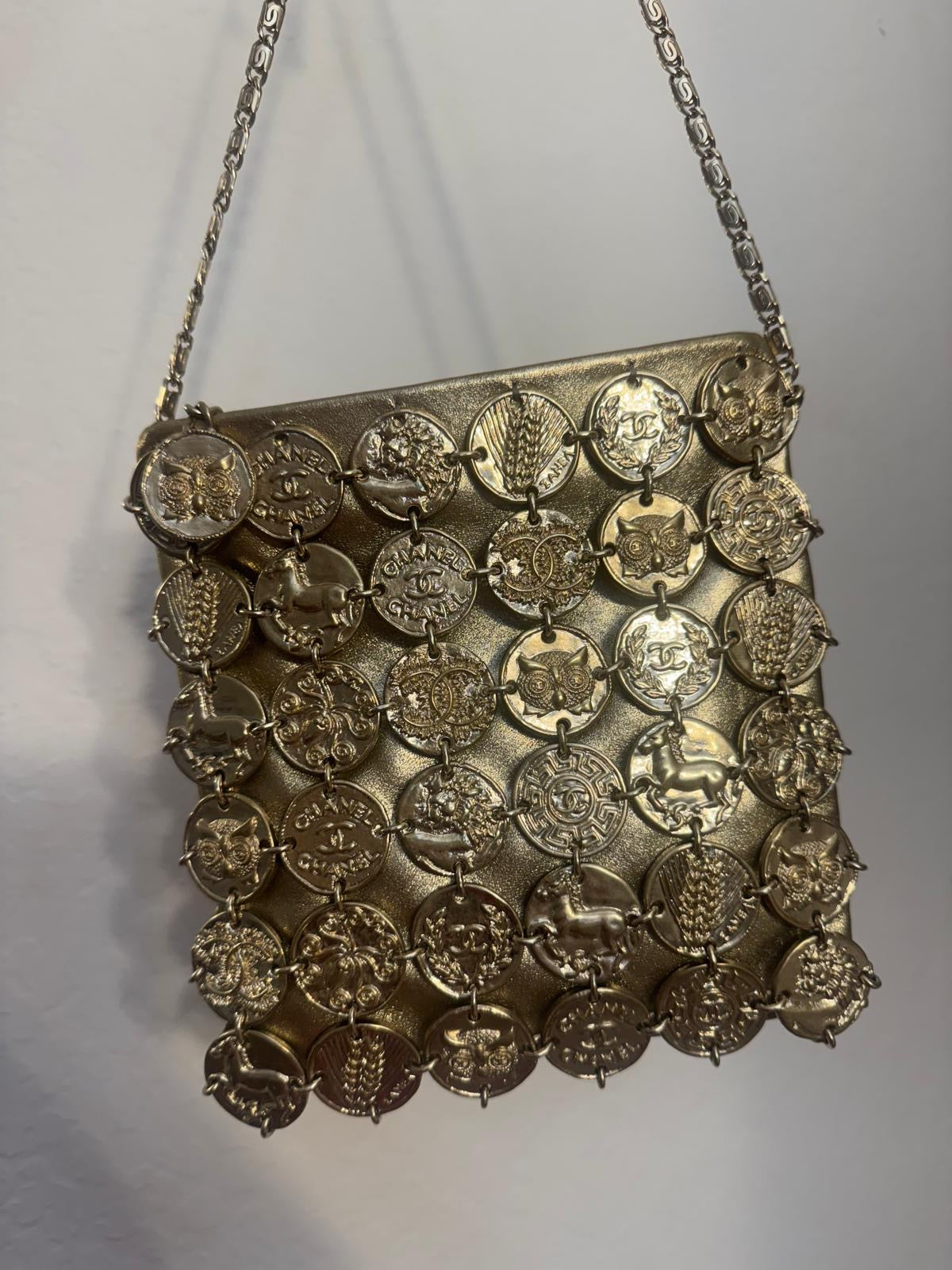 Chanel 18C Gold Medal Evening In Greece Bag Style