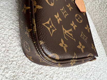 Louis Vuitton Pochette Monogram