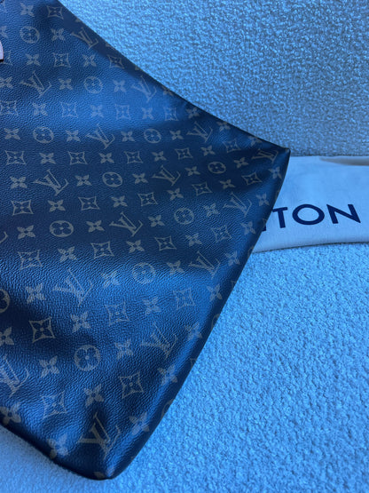 Louis Vuitton Carry It Tote