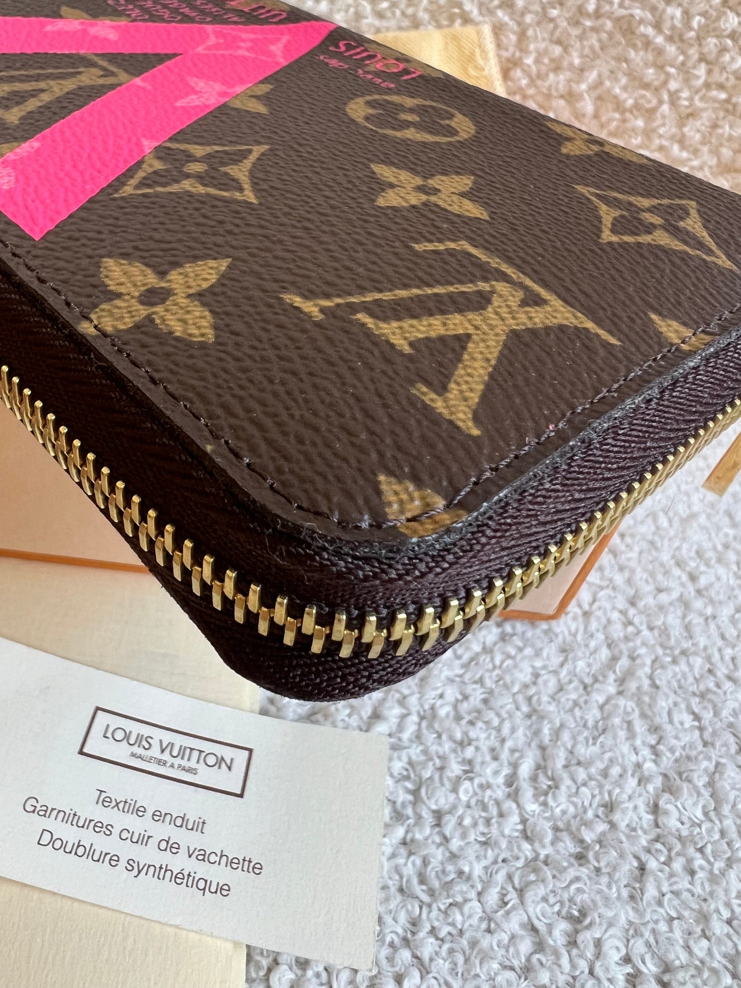 Louis Vuitton Zippy Wallet in Grenade Monogram V