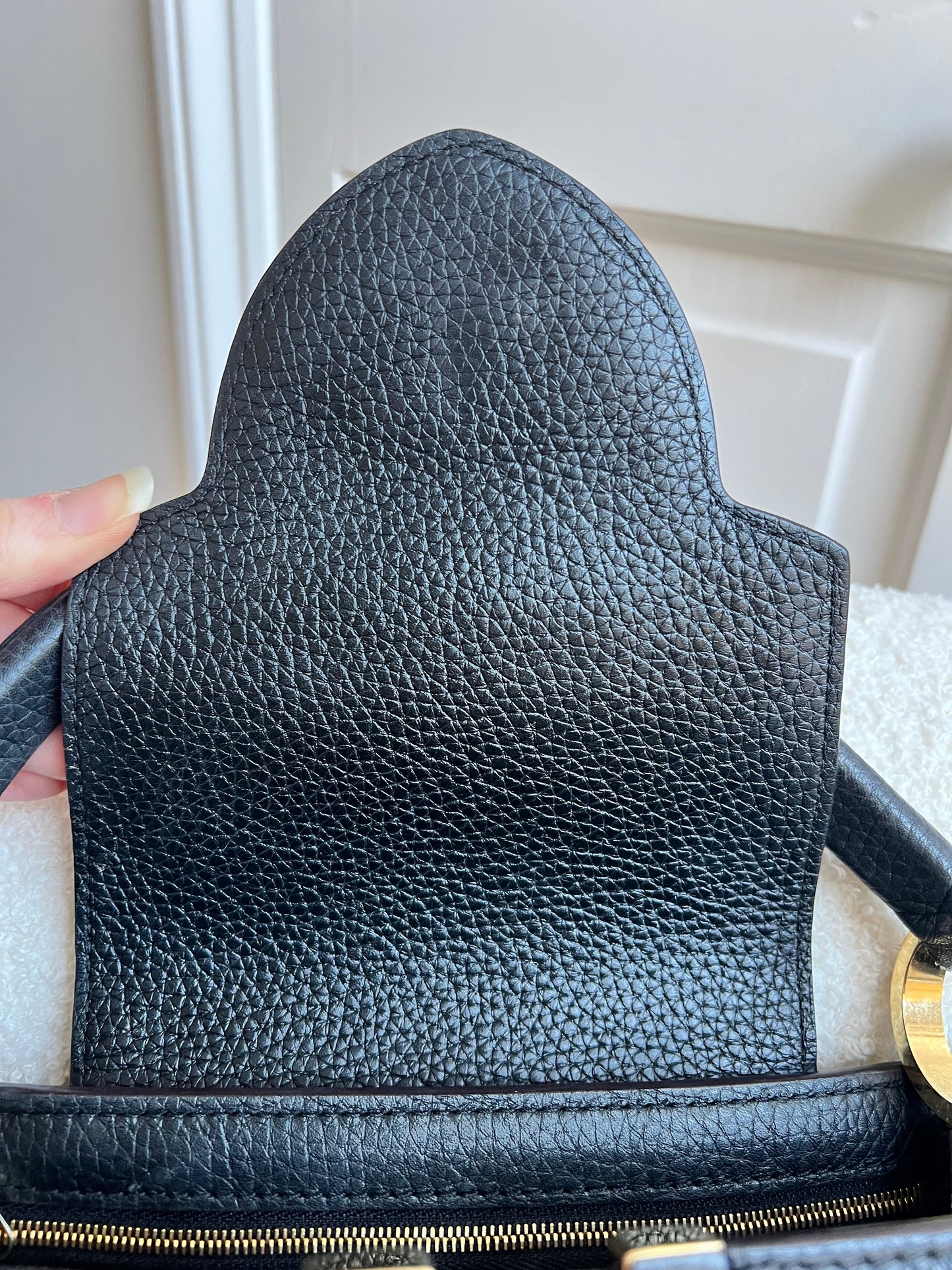 Louis Vuitton Capucines MM Black with Silver Hardware (RRP £4,350)