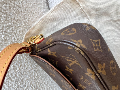 Louis Vuitton Ivy Wallet on Chain Bag Monogram Canvas (RRP £1,370)