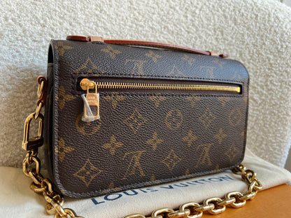 Louis Vuitton Pochette Metis East West Monogram (RRP £2,270)