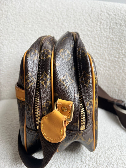 Lous Vuitton Reporter Monogram