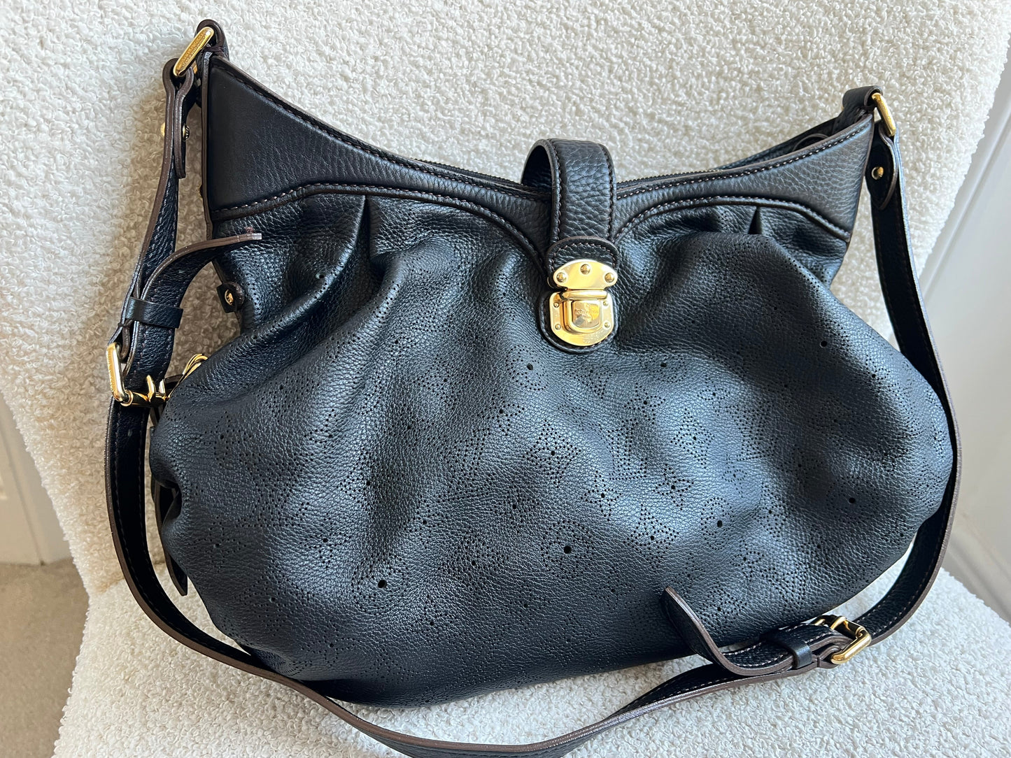 Louis Vuitton Black Monogram Mahina Leather Shoulder Bag