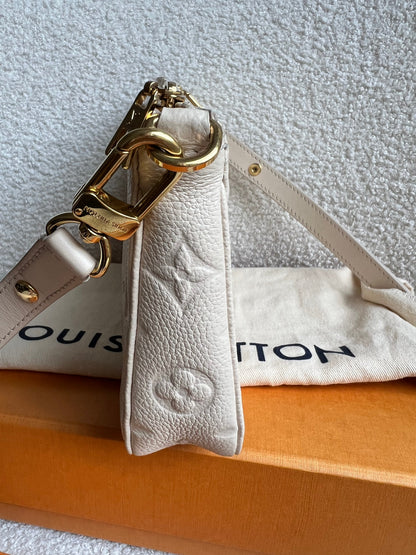 Louis Vuitton Multi Pochette Accessoires Creme Empreinte (RRP £2140)