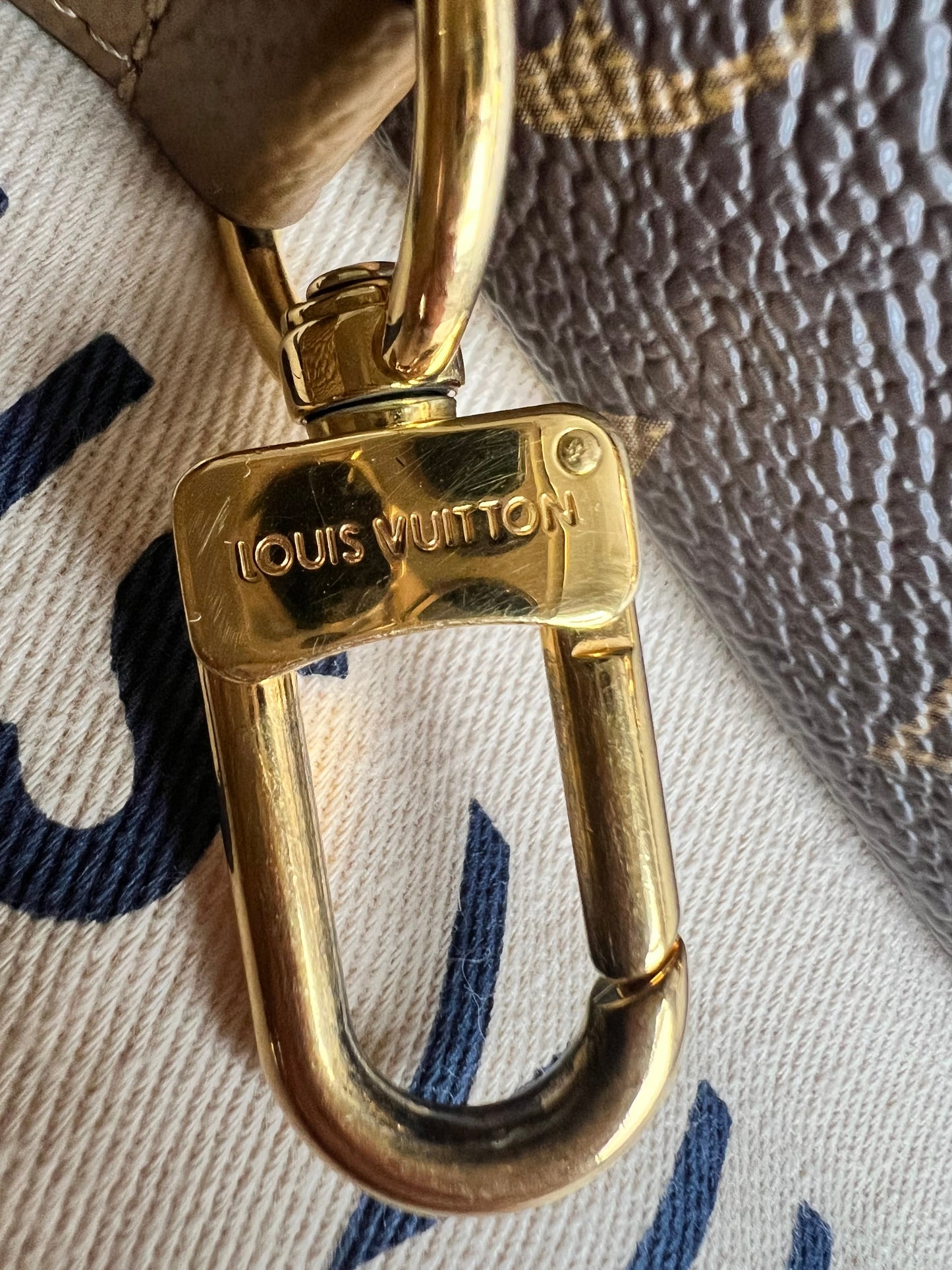 Louis Vuitton Pochette Metis Reverse Monogram (RRP £2,020)