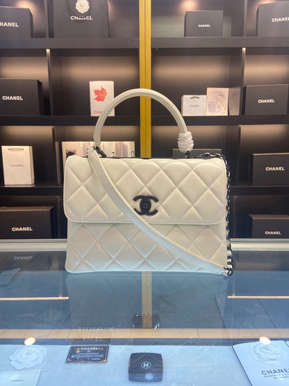 Chanel Luxury Handbag Style 307