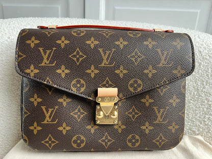 Louis Vuitton Pochette Metis Monogram (RRP £2,020)