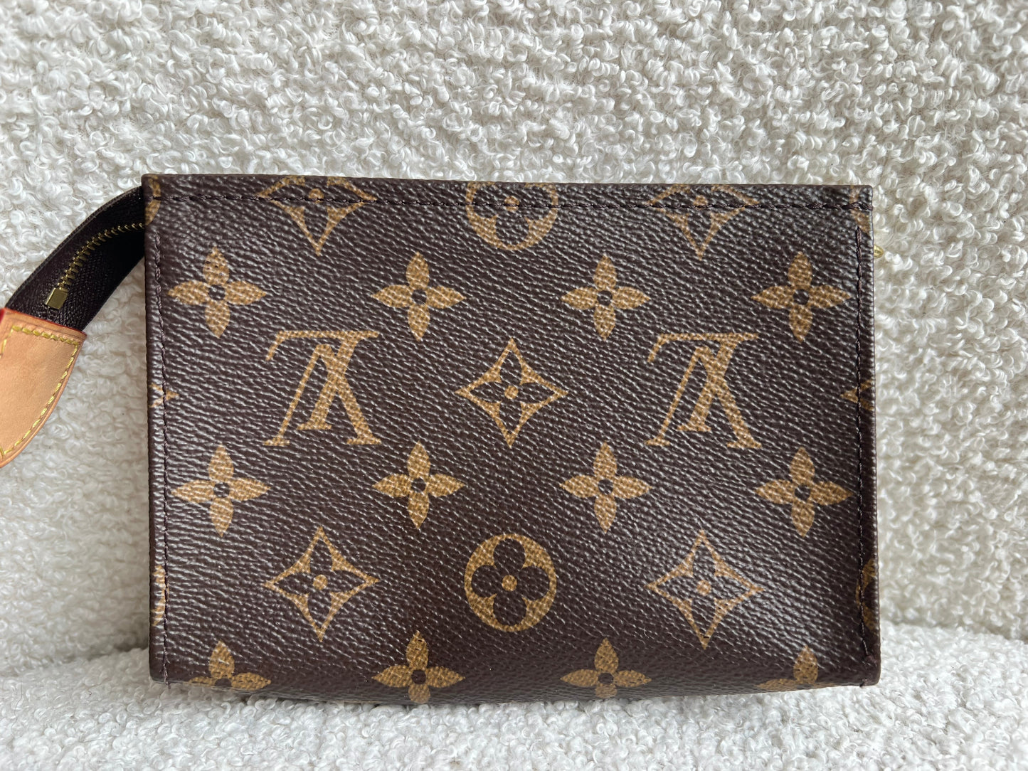 Louis Vuitton Toiletry Pouch 15 Monogram