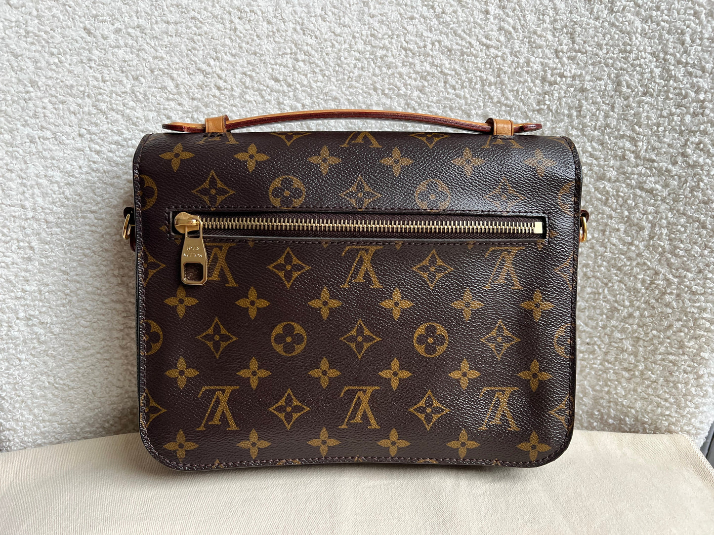 Louis Vuitton Pochette Metis Monogram (RRP £2,020)