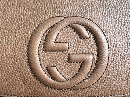 Gucci Beige Soho Chain Crossbody Flap Bag