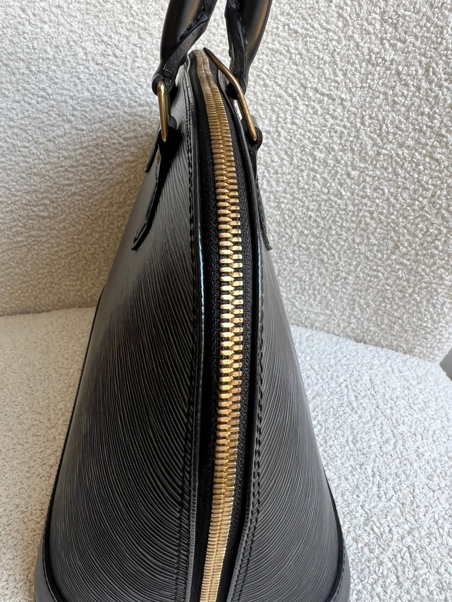 Louis Vuitton Alma PM Black Epi
