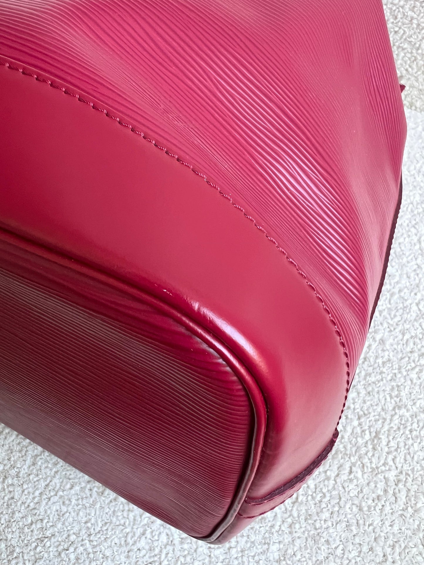 Louis Vuitton Fuchsia Epi Noe GM Bucket Bag