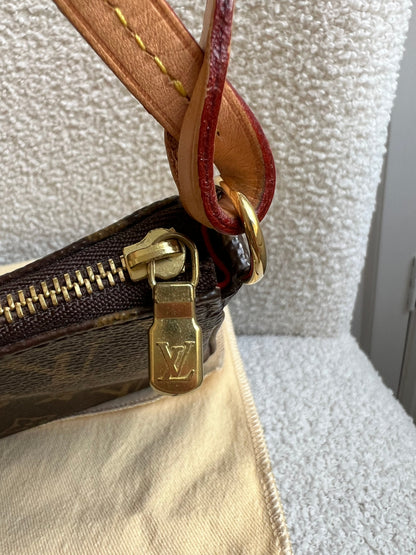 Louis Vuitton Pochette Accessoires Grenade Monogram V
