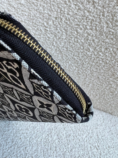 Louis Vuitton Zippy Wallet in Monogram Jacquard