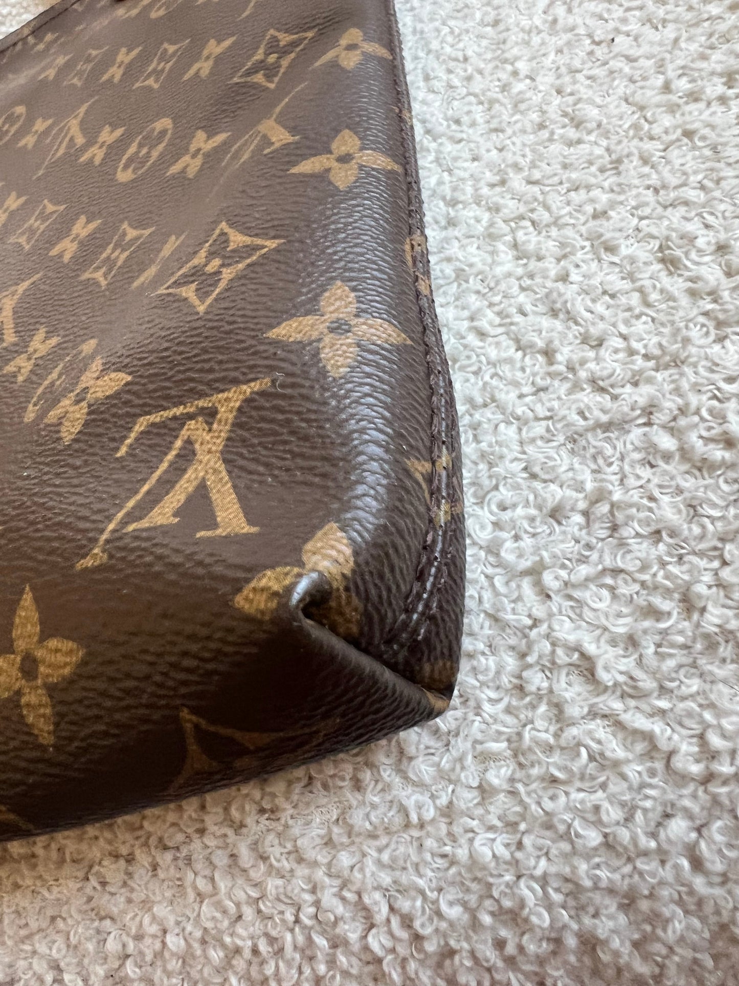 Louis Vuitton Carry It Tote