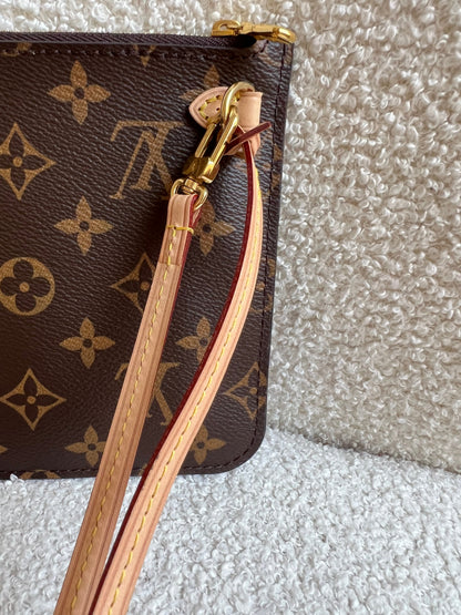 Louis Vuitton Pouch in Monogram