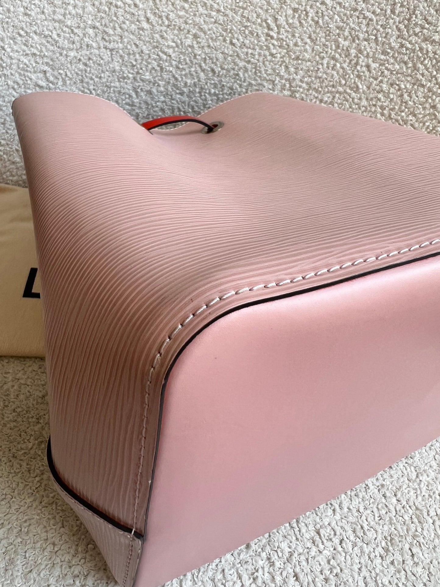 Louis Vuitton Neo Noe Bucket Bag Rose Ballerine (RRP £1,890)