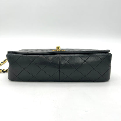 Chanel Quilted Flap Black Crossbody Bag in Lambskin ch88241dr