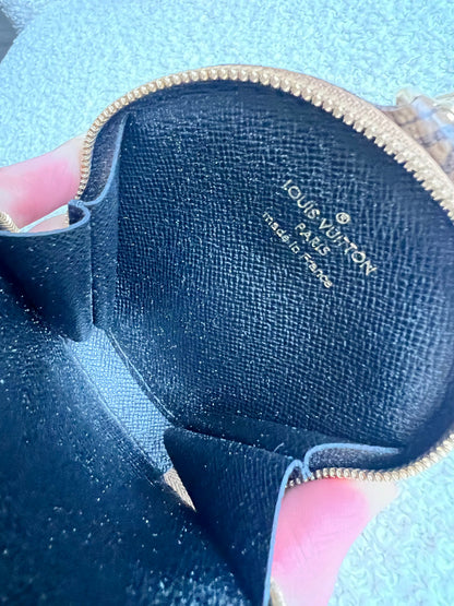 Louis Vuitton Round Coin Purse Reverse Monogram