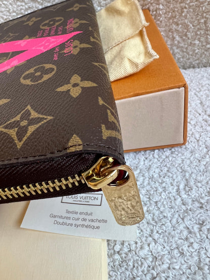 Louis Vuitton Zippy Wallet in Grenade Monogram V