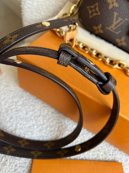 Louis Vuitton Pochette Metis East West Monogram (RRP £2,270)