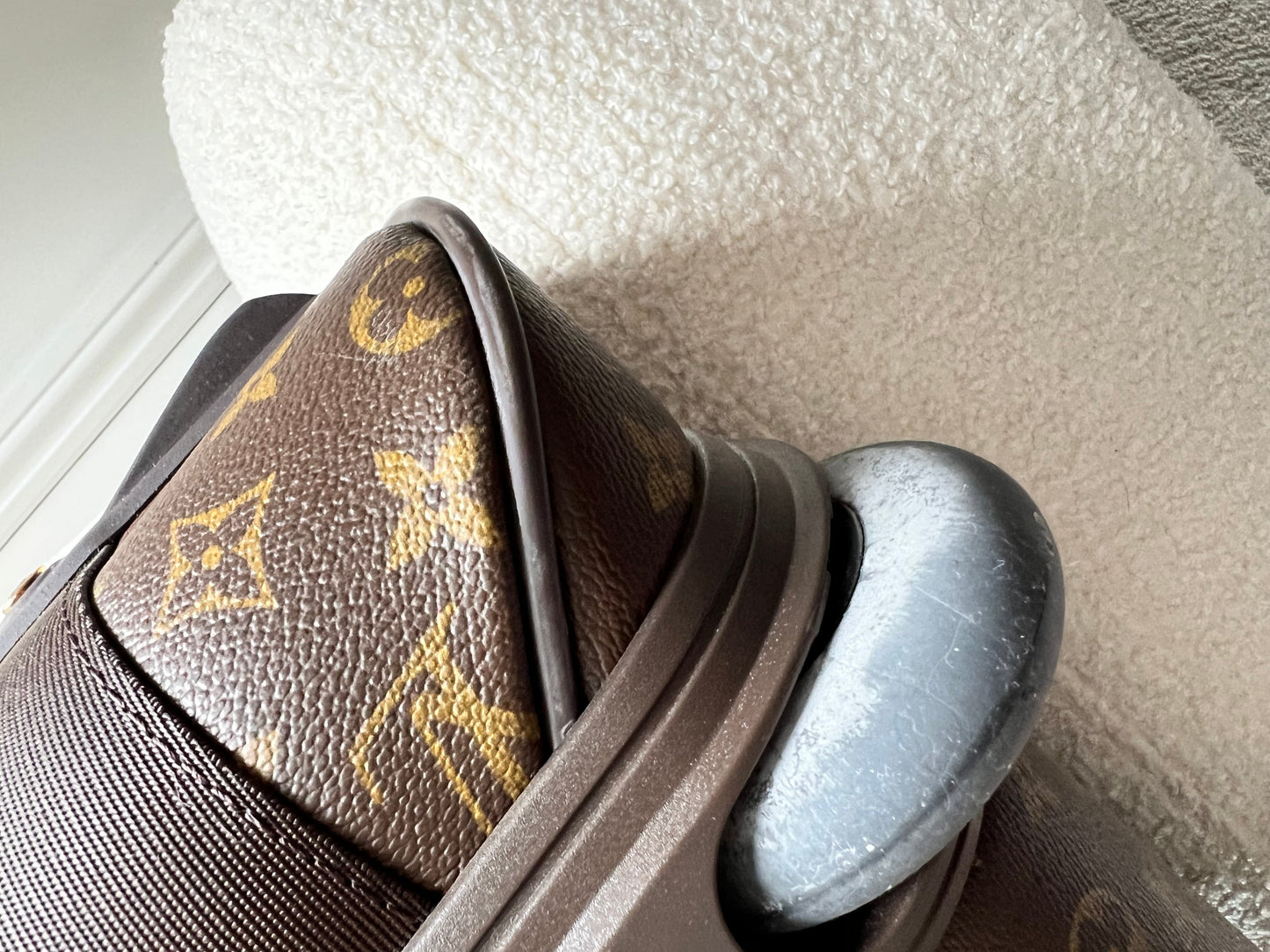 Louis Vuitton Pegase 55 Suitcase Monogram (RRP £2,250)