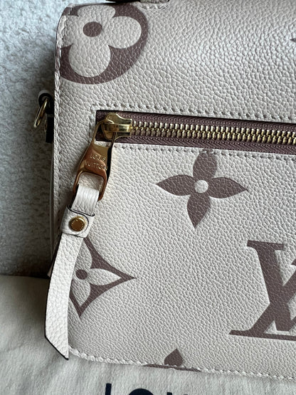 Louis Vuitton Pochette Metis Bicolour Empreinte (RRP £2,230)