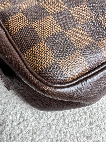 Louis Vuitton Damier Ebene Trousse Toilette