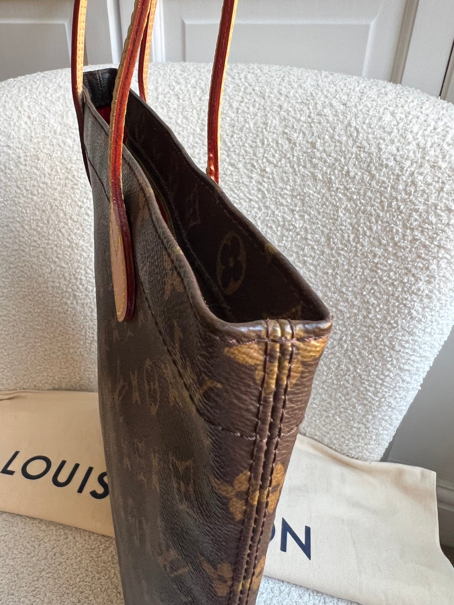Louis Vuitton Carry It Tote