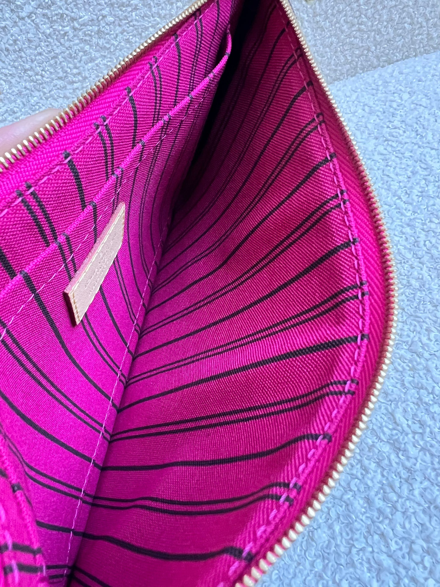 Louis Vuitton Pouch (from Neverfull MM) in Monogram