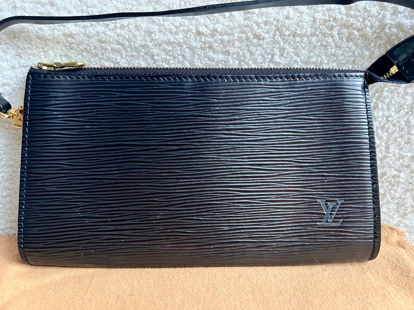 Louis Vuitton Vintage Black Epi Leather Pochette