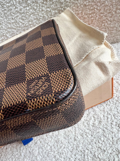 Louis Vuitton Felicie Pochette Damier Ebene (RRP £1110)