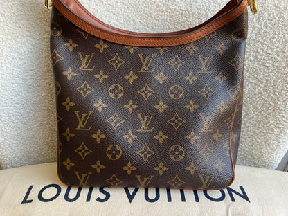 Louis Vuitton Dauphine Hobo PM (RRP £2190)