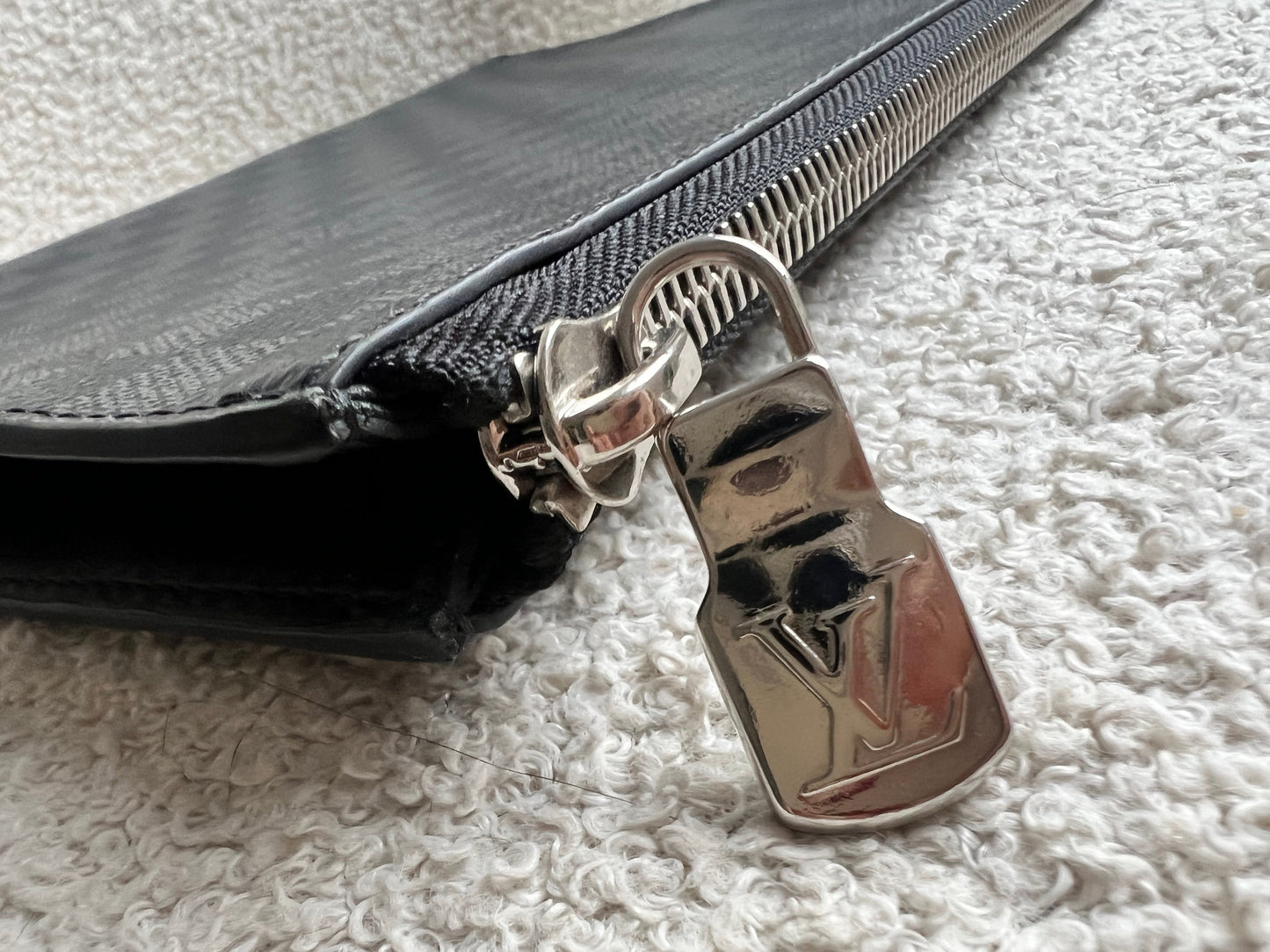 Louis Vuitton Pochette Jour GM Damier Graphite