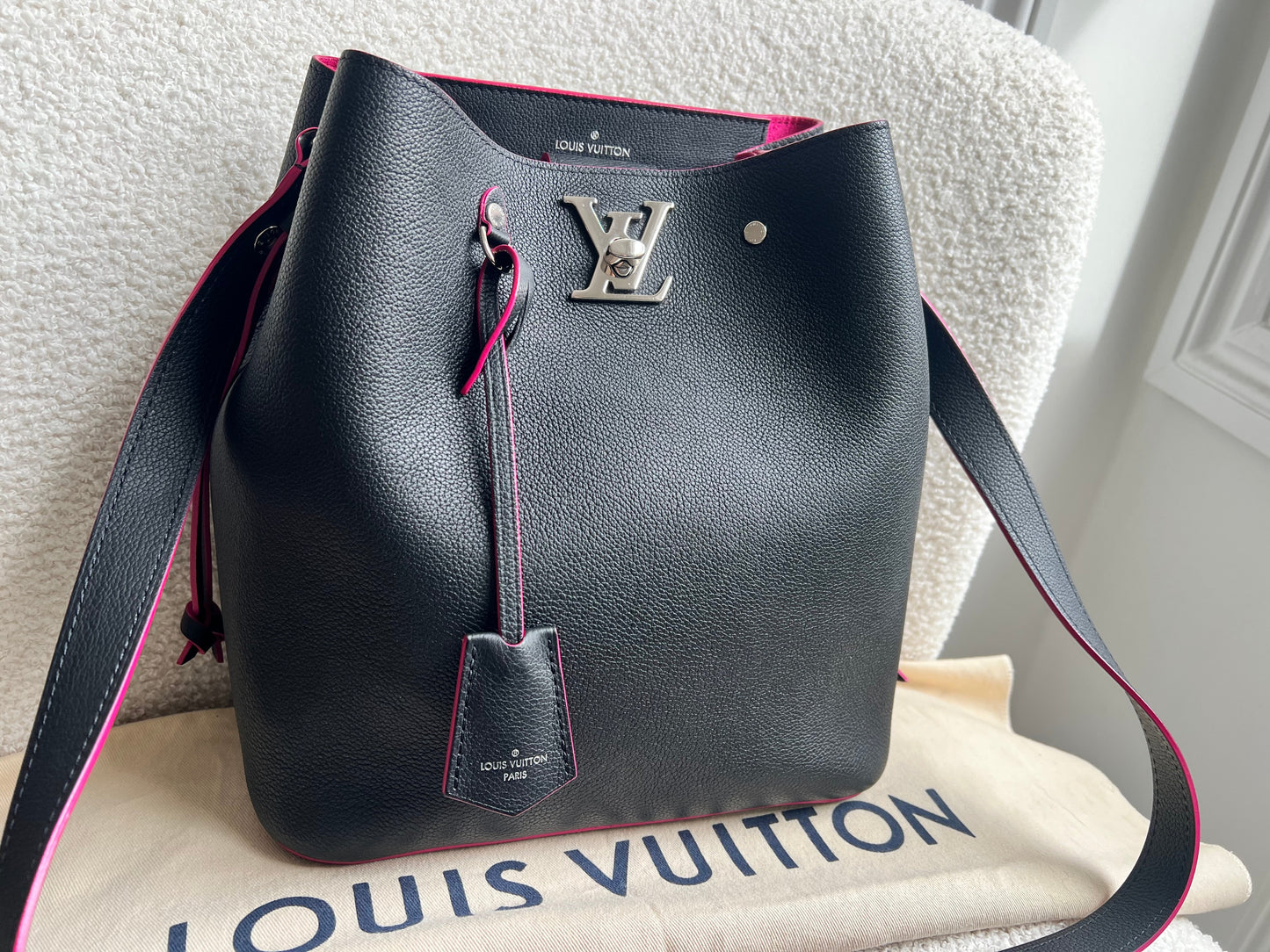 Louis Vuitton Lockme Bucket Bag in Black and Pink (RRP £2050)