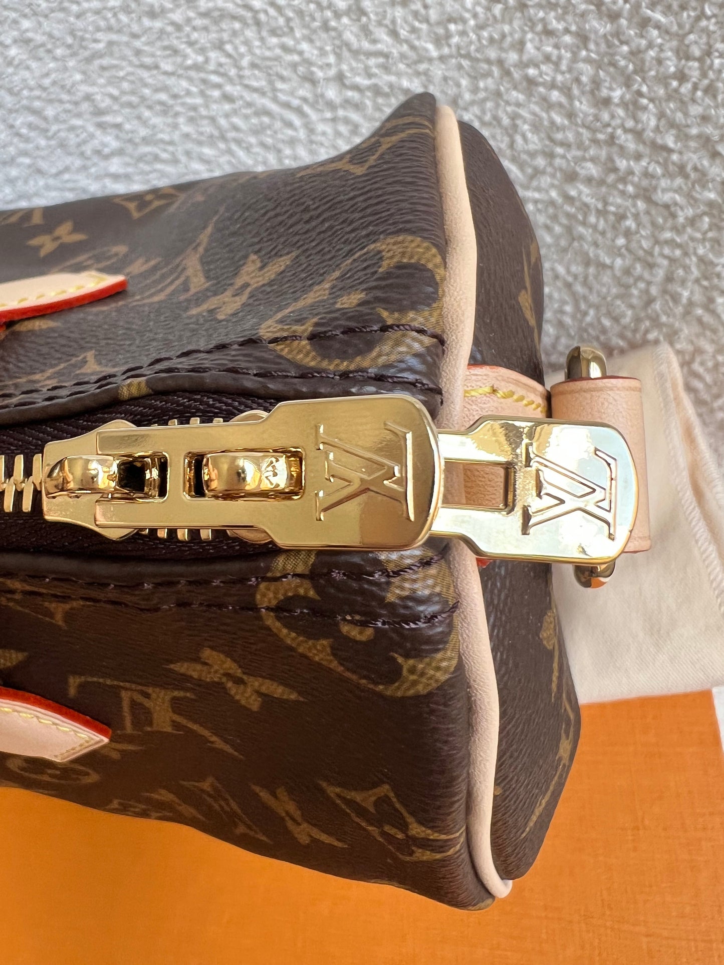 Louis Vuitton Speedy 25 Bandouliere Monogram (RRP £1,470)