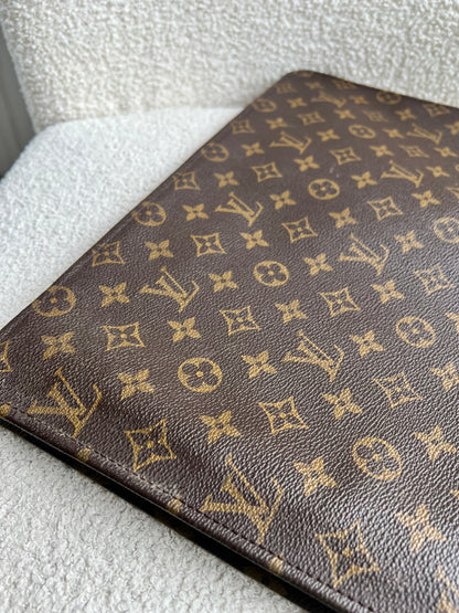 Louis Vuitton Monogram Poch Documents Portfolio Case 39