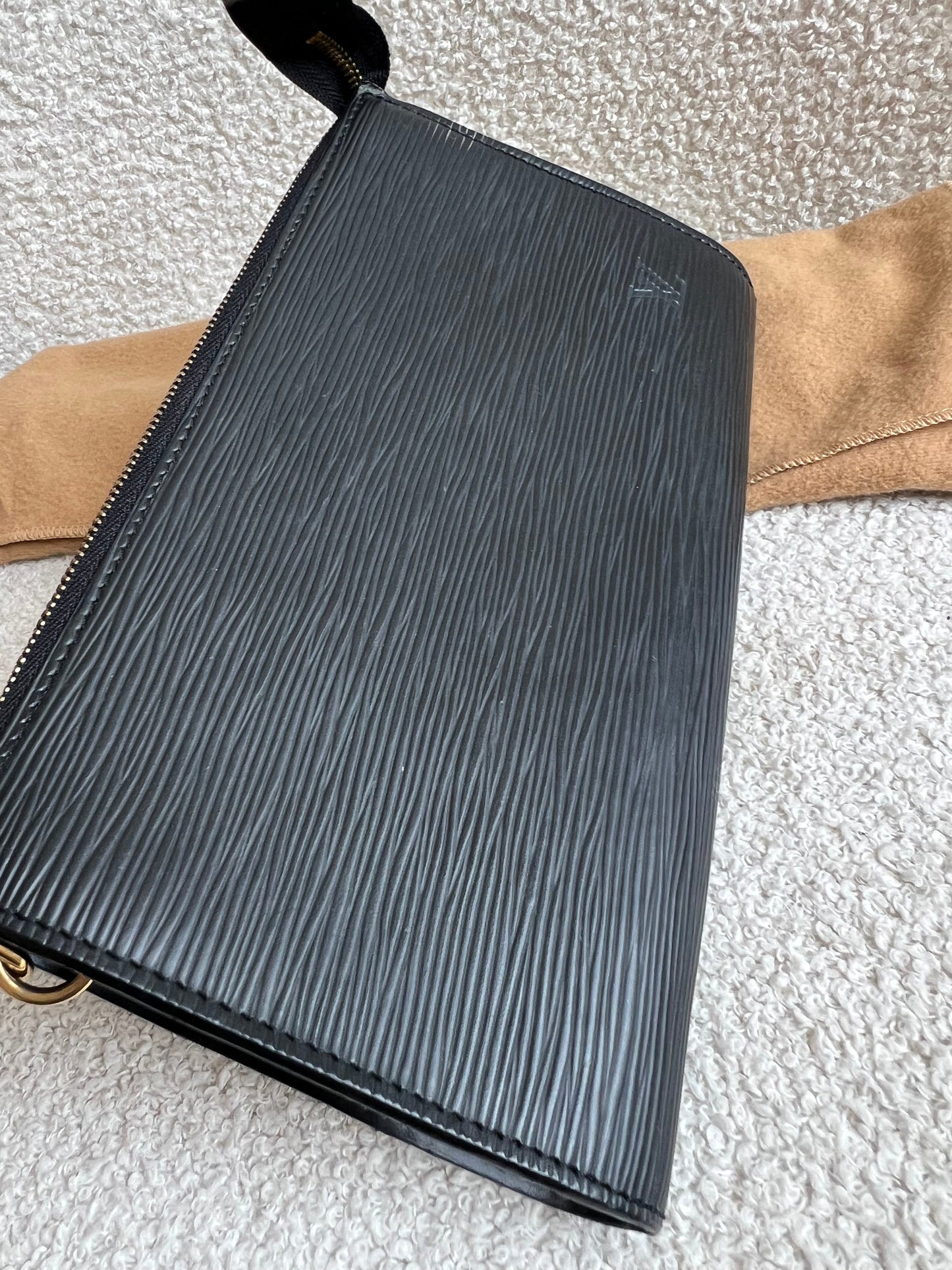 Louis Vuitton Vintage Black Epi Leather Pochette