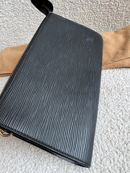 Louis Vuitton Vintage Black Epi Leather Pochette
