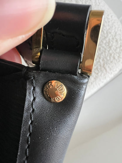 Louis Vuitton Mandara PM in Black Epi