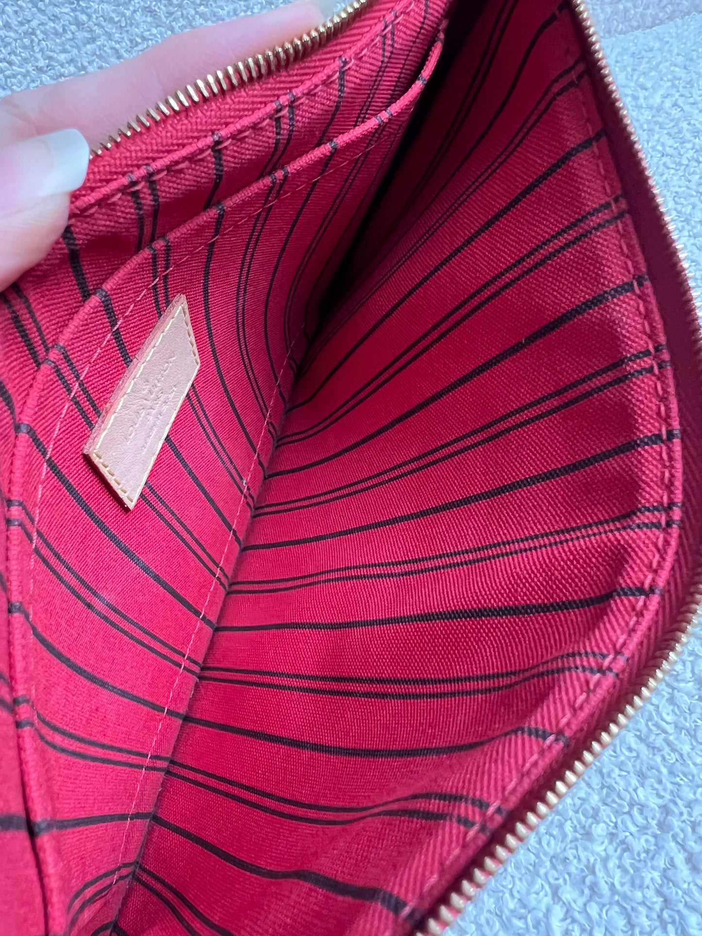 Louis Vuitton Pouch (from Neverfull MM) in Monogram