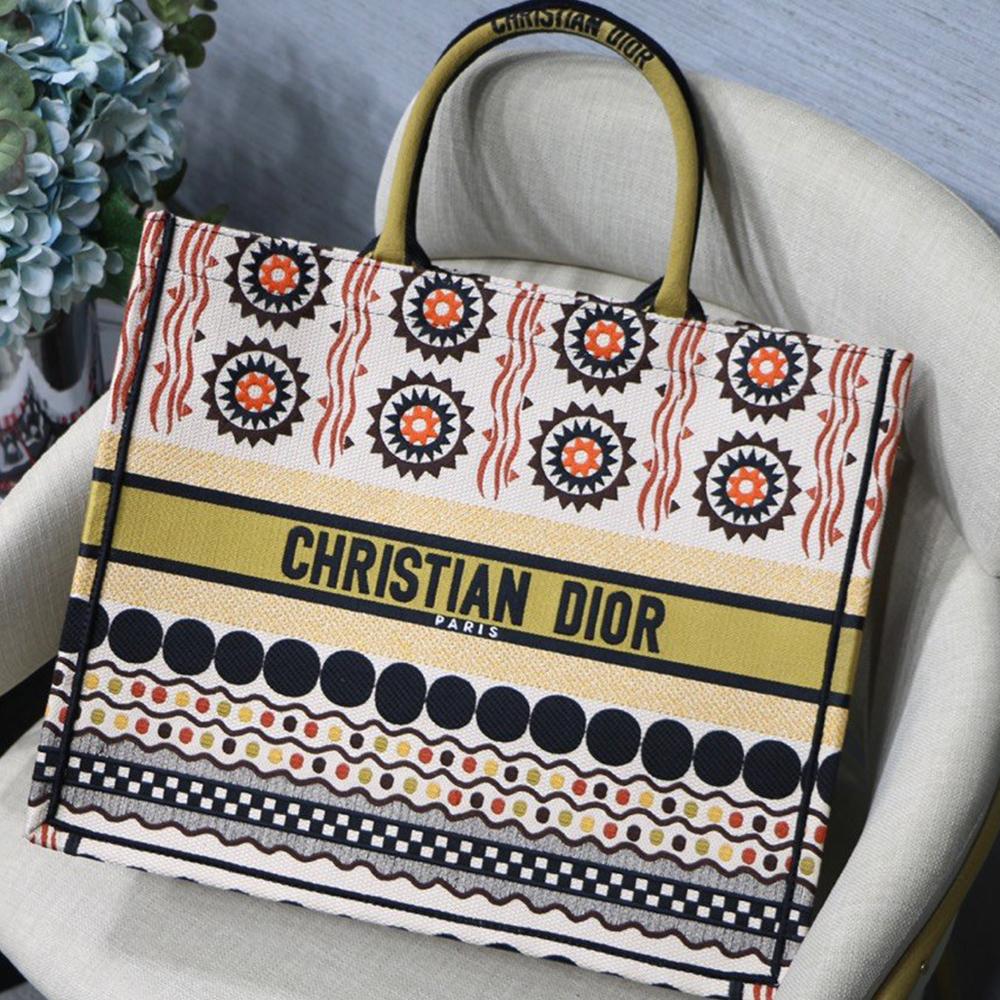 Gucci Book Tote Tote Bag