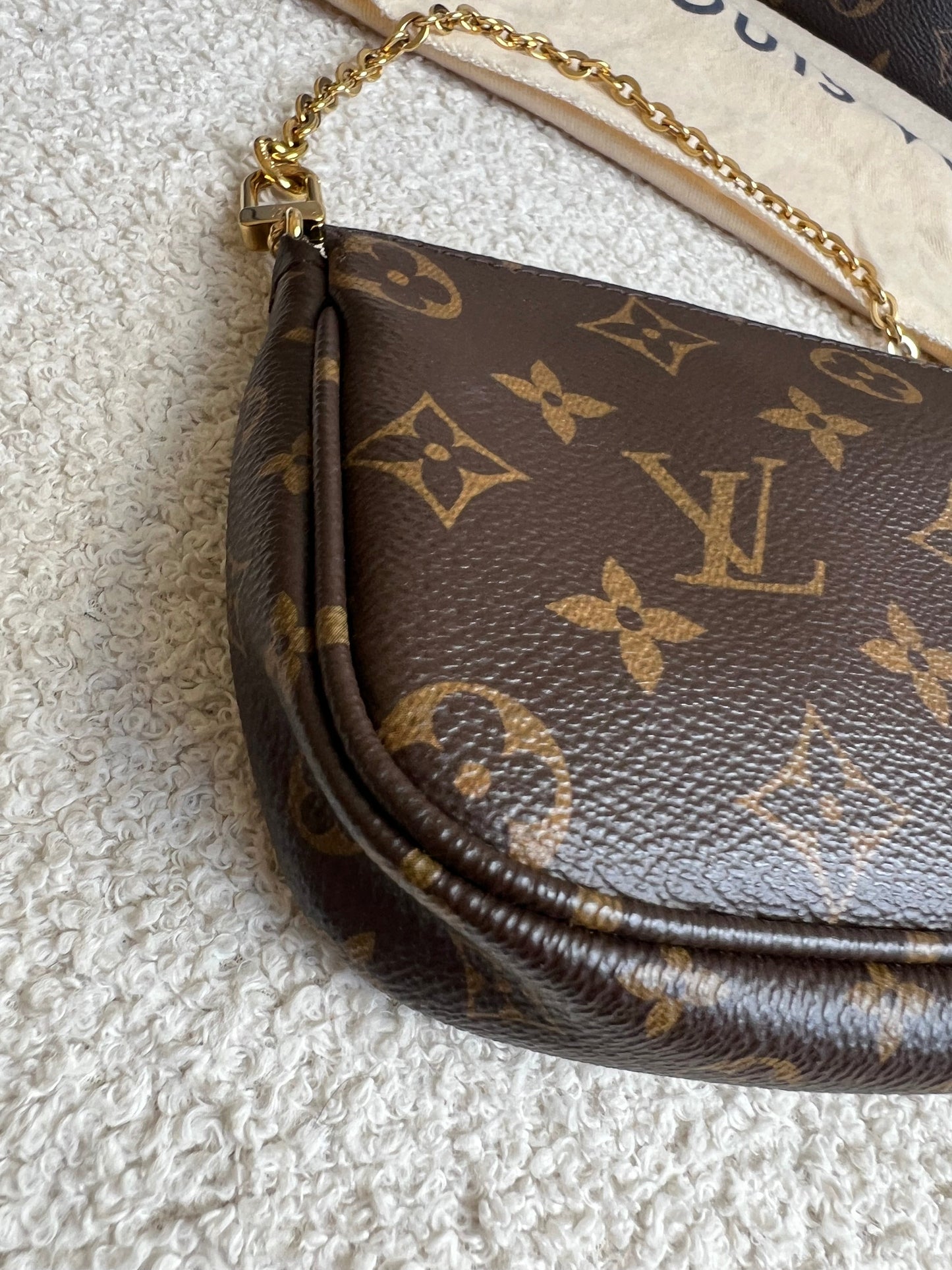 Louis Vuitton Multi Pochette Accessoires Khaki (RRP £2070)