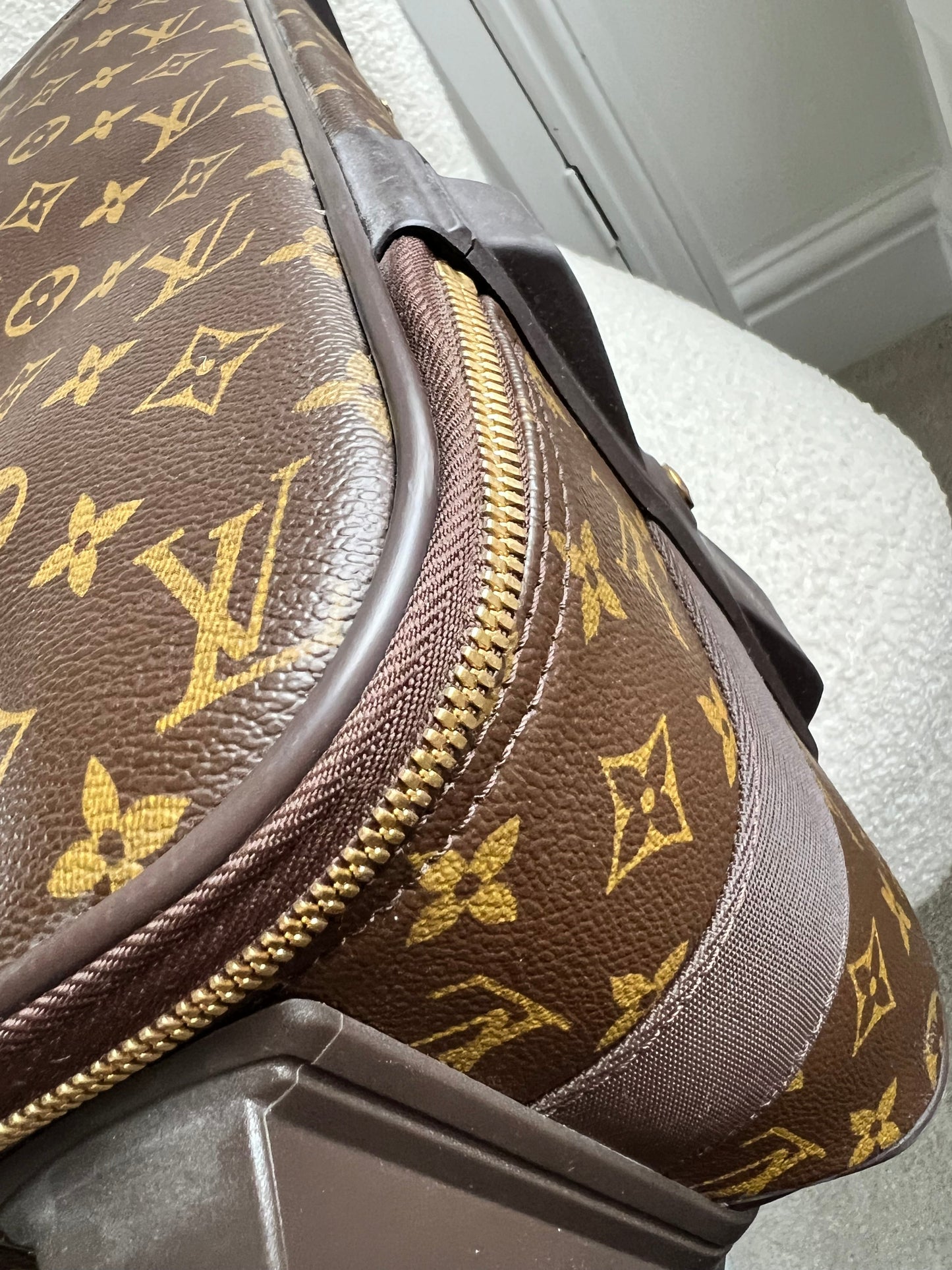Louis Vuitton Pegase 55 Suitcase Monogram (RRP £2,250)