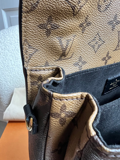 Louis Vuitton Pochette Metis Reverse Monogram (RRP £2,020)