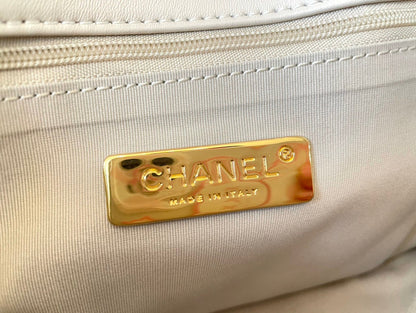 Chanel Luxury Handbag Style 602