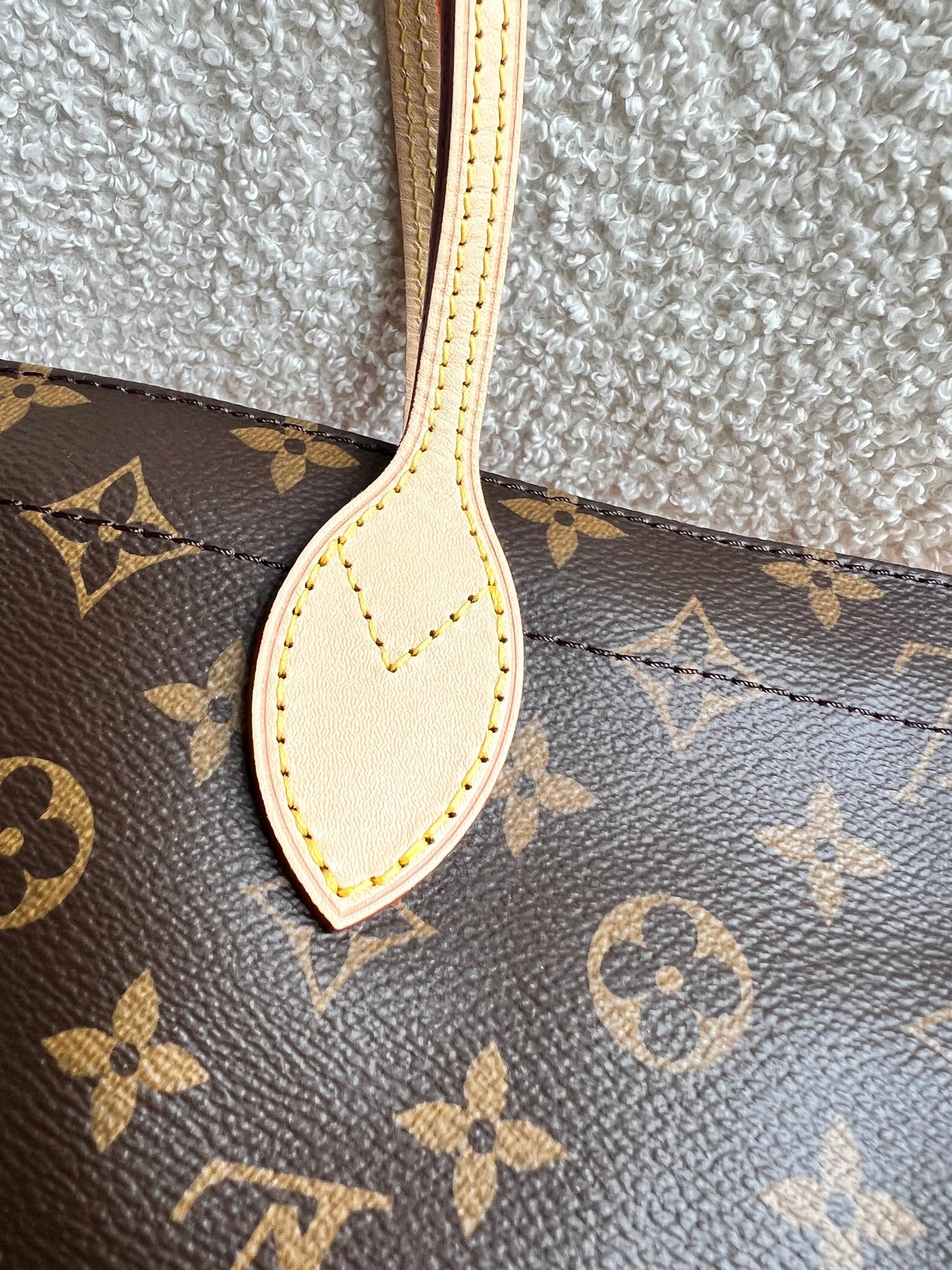 Louis Vuitton Carry It Tote