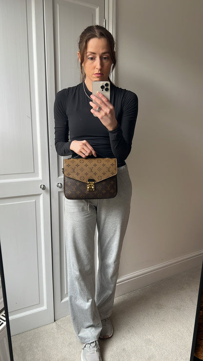 Louis Vuitton Pochette Metis Reverse Monogram (RRP £2,020)